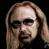 IAN HILL </h3><p>Basse-