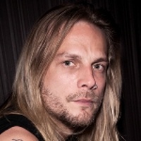 RICHIE FAULKNER - Guitare -