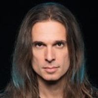 Kiko Loureiro -Guitare-