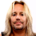 VINCE NEIL </h3><h4>Chant,Guitare-