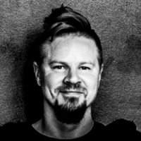 Toni Laroma - Guitare -