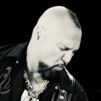 Tony Childs - Guitare -