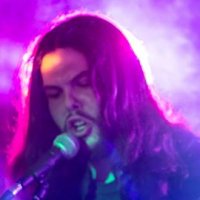 Dan Houser - Basse -