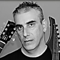 Antonio Tavella -Guitare-