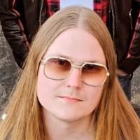 Viggo Svanberg Hanssen - Chant,Guitare -